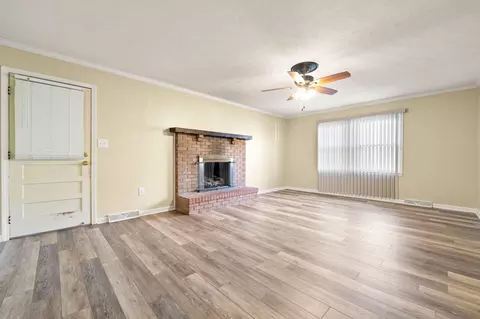 Living - 58 Forego Trl, Corbin, KY 40701 photo 5 of 9