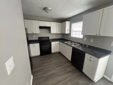 Kitchen - 102 Hansons Path, Georgetown, KY 40324 photo 1 of 2