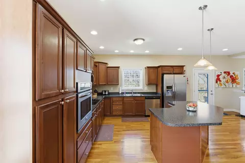 Kitchen - 105 Hidden Paddock Ln, Georgetown, KY 40324 photo 3 of 8