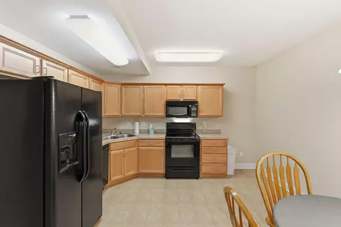 Kitchen - 105 Hidden Paddock Ln, Georgetown, KY 40324 photo 5 of 8