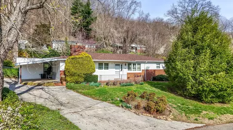 721 Pitzer St, Barbourville, KY 40906