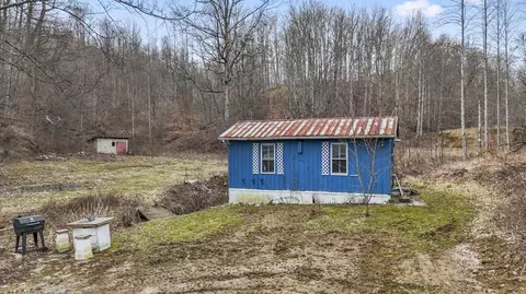 Exterior - 261 Jr Stevens Br Rd, Elkfork, KY 41421 photo 3 of 4