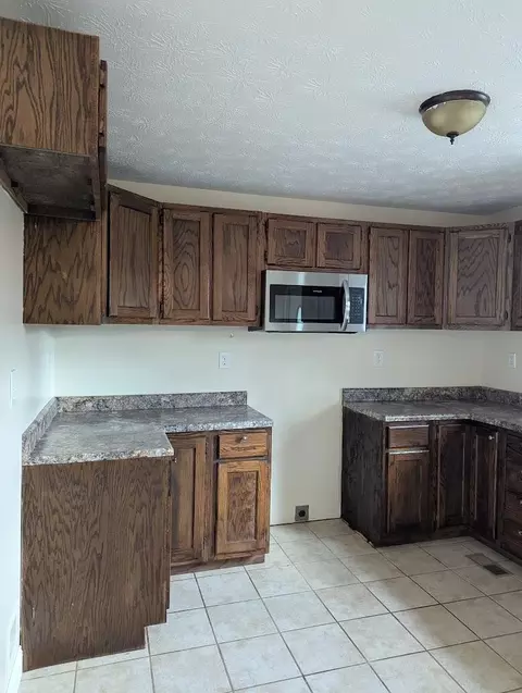 Kitchen - 201 Union St, Corbin, KY 40701 photo 3 of 3