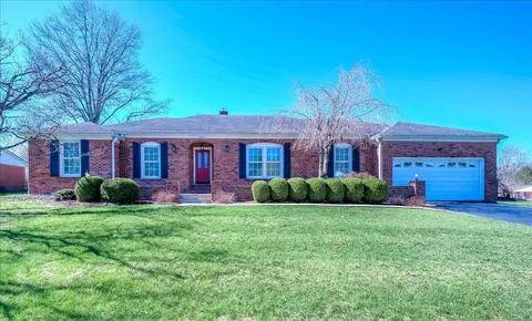 16 Whitebridge Ln, Frankfort, KY 40601