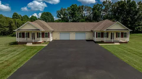 412-414 Murphy Ln, Jamestown, KY 42629