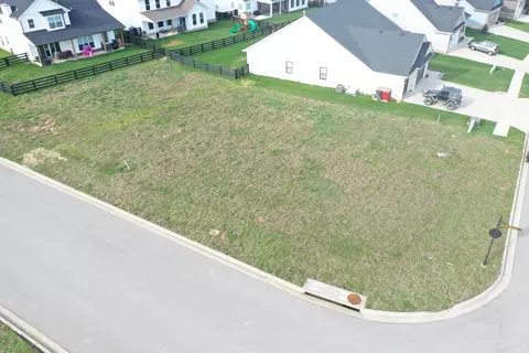 200 Golden Burley Ave, Nicholasville, KY 40356