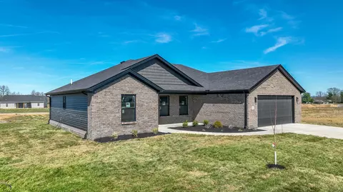 Exterior - 804 Mohawk Dr, Richmond, KY 40475 photo 2 of 5