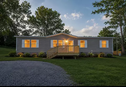 122 Fourth St, Berry, KY 41003