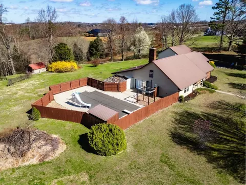 128 County Farm Rd, London, KY 40741