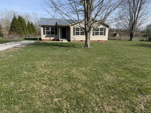 725 Muddy Creek S Rd, Berea, KY 40403