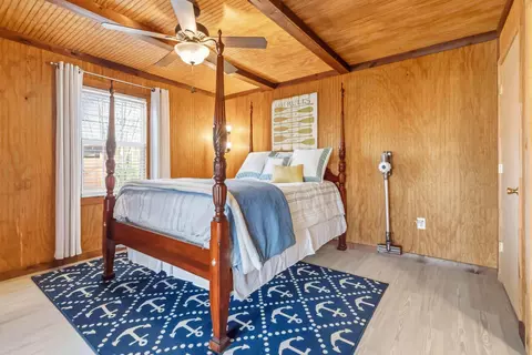 Bedroom - 1994 Jasper Bend Rd, Burnside, KY 42519 photo 2 of 4