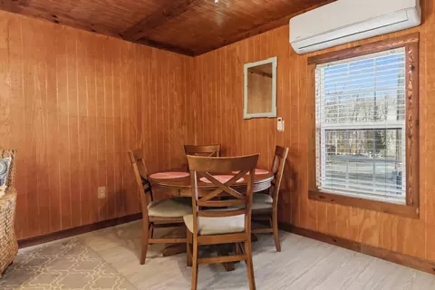 Dining - 1994 Jasper Bend Rd, Burnside, KY 42519 photo 2 of 2