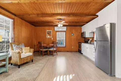 Dining - 1994 Jasper Bend Rd, Burnside, KY 42519 photo 1 of 2