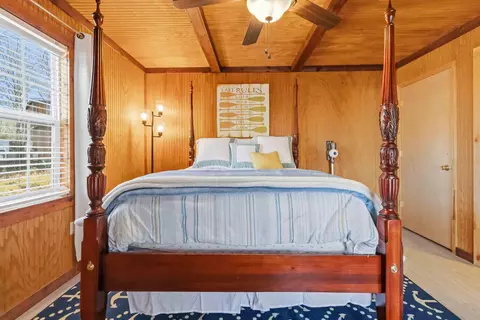Bedroom - 1994 Jasper Bend Rd, Burnside, KY 42519 photo 3 of 4
