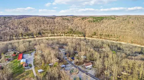 View/Area - 1954 Jasper Bend Rd, Burnside, KY 42519 photo 6 of 7
