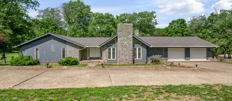 129 Sunset Lodge Rd, Lancaster, KY 40444