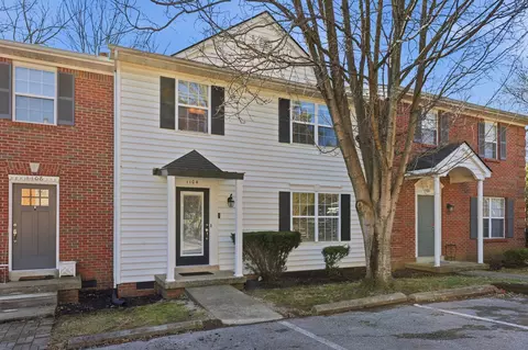 1104 Ashford Ln, Lexington, KY 40515