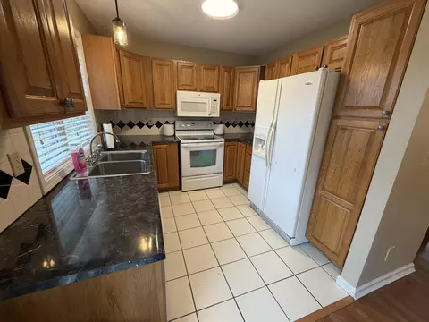 Kitchen - 49 Creekside Ln, Corbin, KY 40701 photo 1 of 2