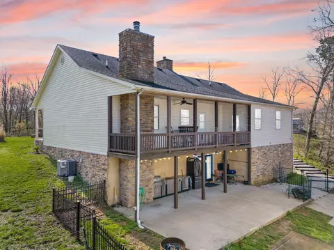 88 Hawkins Ln, Clay City, KY 40312