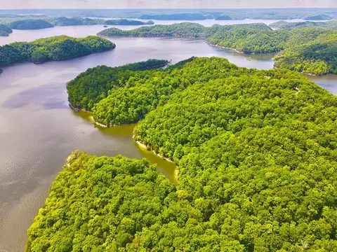 132 Sandstone Point Trl, Monticello, KY 42633