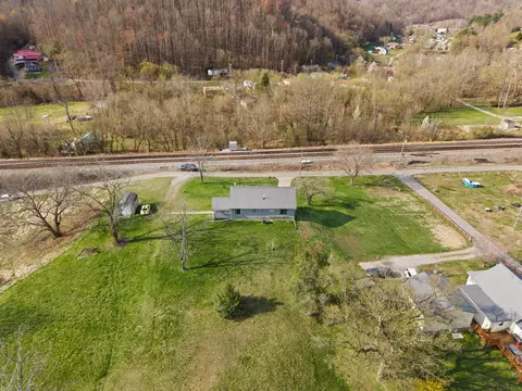 29 S Dawkins Ave, West Van Lear, KY 41268 photo 6