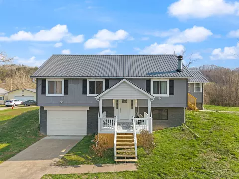 29 S Dawkins Ave, West Van Lear, KY 41268 photo 2