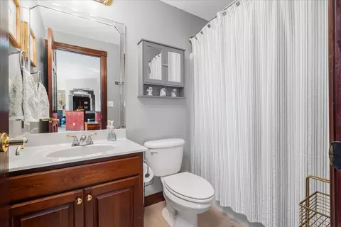 Bath - 129 Birkdale Dr, Georgetown, KY 40324 photo 5 of 5