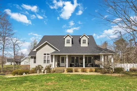 398 Carriage Ln, Jamestown, KY 42629