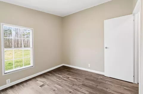 Bedroom - 2178 Adams Rd, Corbin, KY 40701 photo 12 of 12