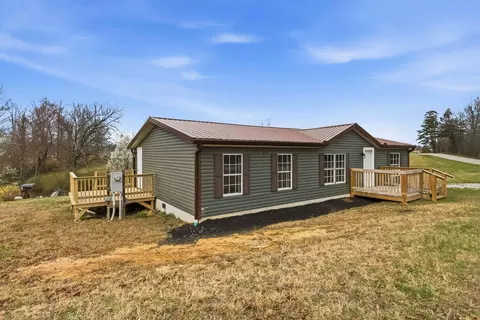 Exterior - 2178 Adams Rd, Corbin, KY 40701 photo 5 of 8