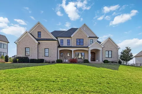 2584 Cayman Hts, Lexington, KY 40509