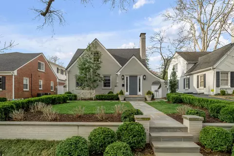 Exterior - 224 Chenault Rd, Lexington, KY 40502 photo 4 of 19