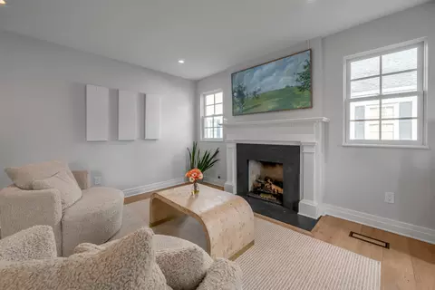 Living - 224 Chenault Rd, Lexington, KY 40502 photo 1 of 11