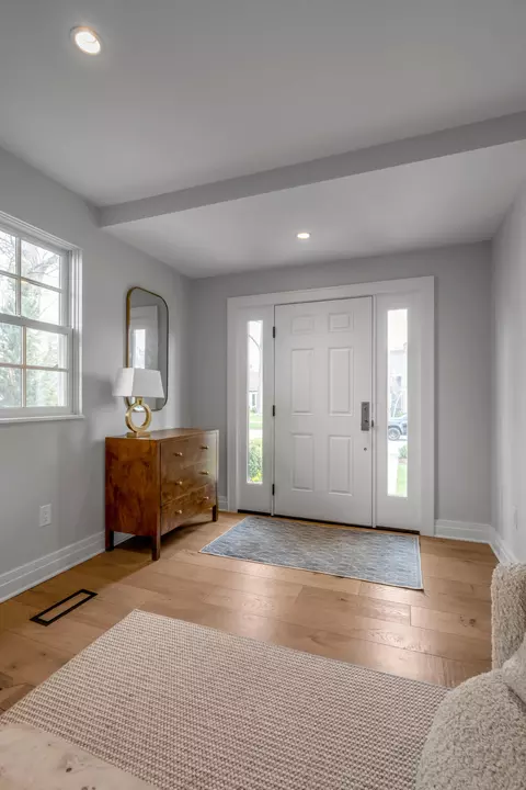 Entry Way - 224 Chenault Rd, Lexington, KY 40502 photo 2 of 9