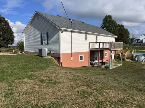 Exterior - 7295 NW Energy Rd, Ewing, KY 41039 photo 4 of 16