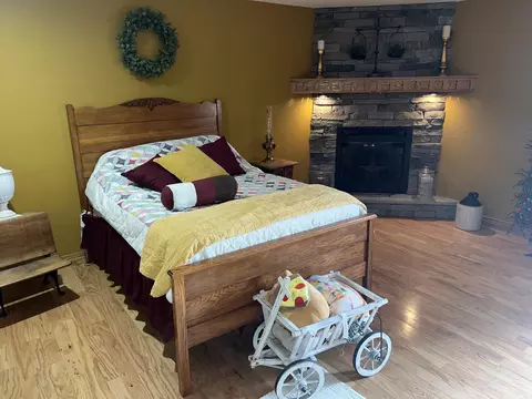Bedroom - 7295 NW Energy Rd, Ewing, KY 41039 photo 4 of 4