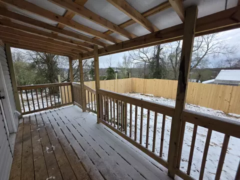 Exterior - 720 Green St, Corbin, KY 40701 photo 2 of 6