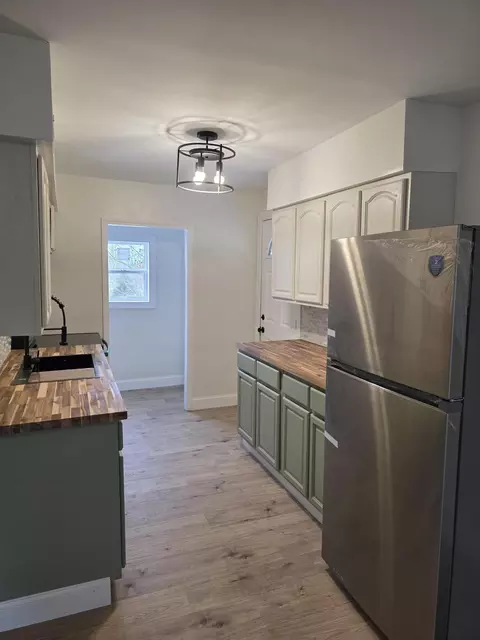 Kitchen - 720 Green St, Corbin, KY 40701 photo 1 of 4