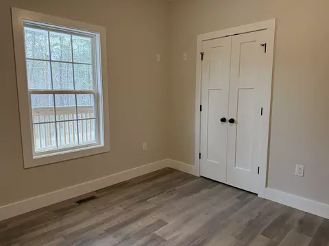 Bedroom - 769 Pine Tree Rd, Nancy, KY 42544 photo 6 of 7