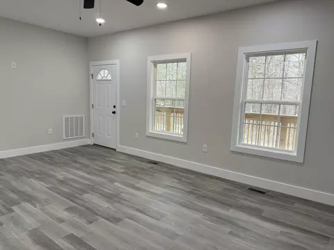 Living - 769 Pine Tree Rd, Nancy, KY 42544 photo 4 of 7