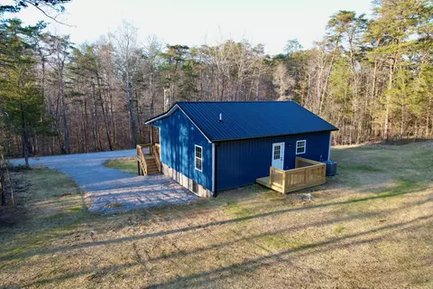 Exterior - 769 Pine Tree Rd, Nancy, KY 42544 photo 2 of 4