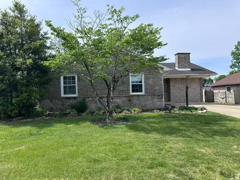 520 Pinoak Dr, Nicholasville, KY 40356
