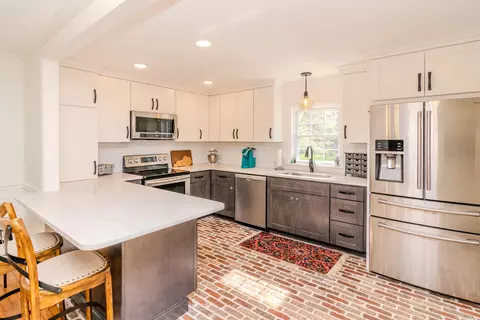 104 Jackson Ferry Rd, Winchester, KY 40391