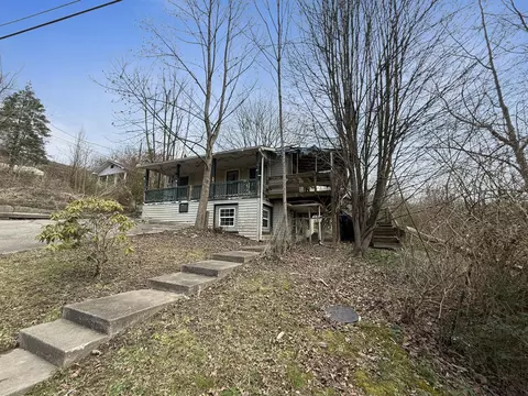 138 Walter St, Wallins Creek, KY 40873