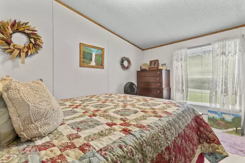 Bedroom - 147 Clearfork Rd, Morehead, KY 40351 photo 2 of 4