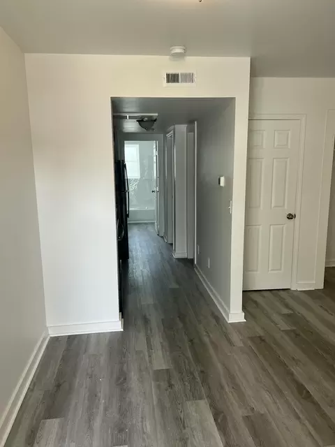 Entry Way - 725 E College St, Georgetown, KY 40324 photo 1 of 1