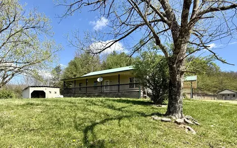1870 Seas Branch Rd, Morehead, KY 40351