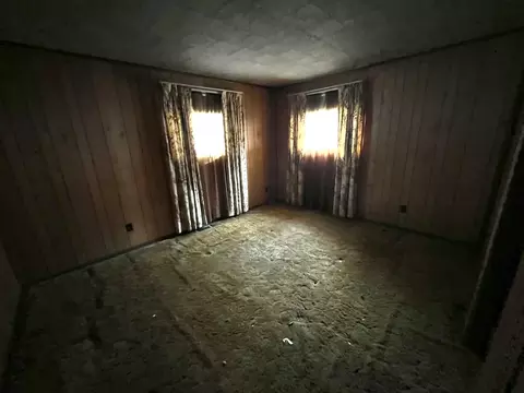 Bedroom - 370 Chestnut St, Benham, KY 40807 photo 6 of 6