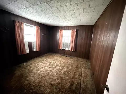 Bedroom - 370 Chestnut St, Benham, KY 40807 photo 3 of 6