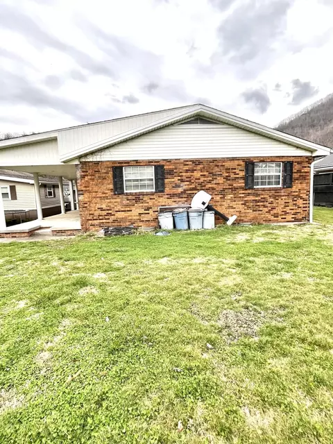 Other - 370 Chestnut St, Benham, KY 40807 photo 3 of 4